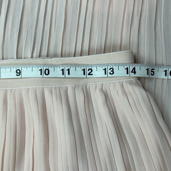 Pleated Pink Skirt - Picture 8 of 8